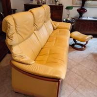 Divano Stressless pelle.