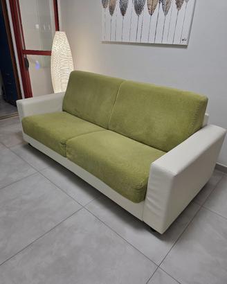 DIVANO LETTO  TRE POSTI