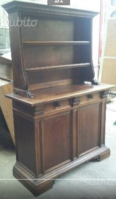 SPLENDIDA CREDENZA CON PIATTAIA