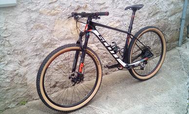 Mountain-Bike Scott scale 930 