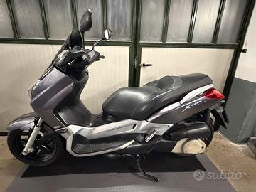 Yamaha xmax 250