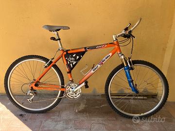 Mountain bike vintage Sintesi