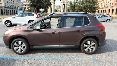 Peugeot 2008 Allure 1.2 benzina – 96.000 km – giug