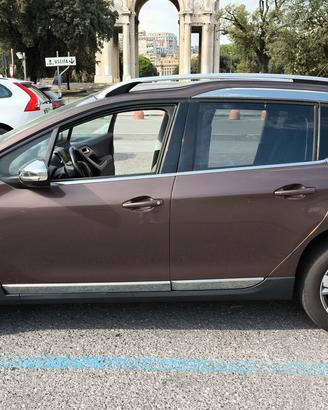 Peugeot 2008 Allure 1.2 benzina – 96.000 km – giug