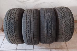 Quattro pneumatici invernali 225 50 r17 94H usati