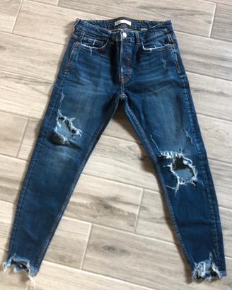 Jeans ragazzo strappati