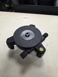 Staffa girevole manuale per tracciatore laser