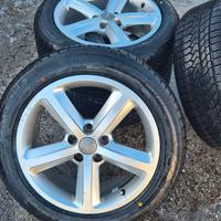 Cerchi Audi originali 17" con gomme invernali