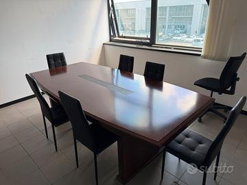 Ufficio completo con sala riunioni