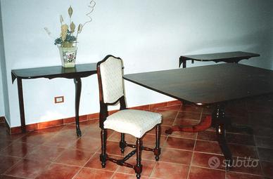 Tavolo, console e sedie in ciliegio