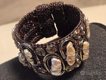 Bracciale artigianale con perle di fiume e filo me