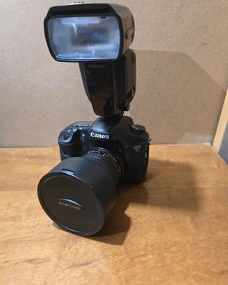 Canon Eos 7D + Samyang 14mm