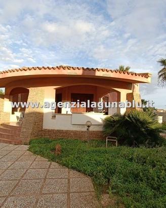 Villa a 250 metri dal mare