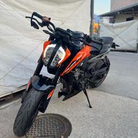 Ktm Duke 790