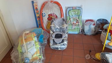 vari oggetti da bambini 