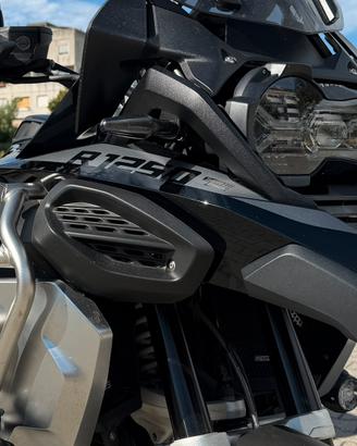 BMW R1250 GS ADVENTURE TRIPLE BLACK