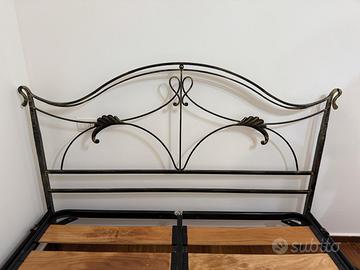 Letto matrimoniale in ferro battuto