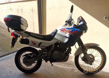 Honda Dominator 650