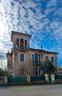 orotelli-villa-liberty-con-magazzini-e-locale