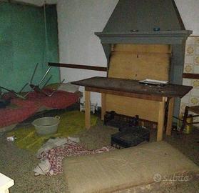 Rustico / Casale di 200 m² con 1 locale a Polinago