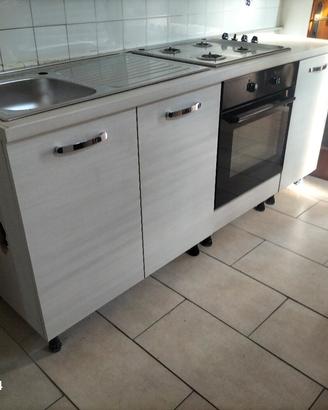 cucina lineare 