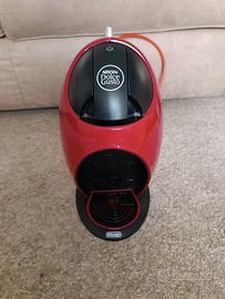 macchina per caffè Nescafe dolce gusto 