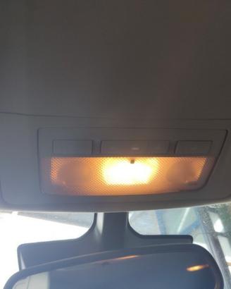 Plafoniera anteriore OPEL INSIGNIA del 2011