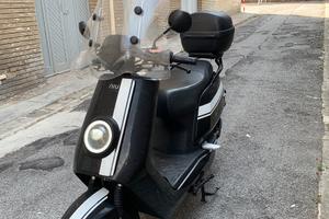 Scooter elettrico NIU NQi GTS pro