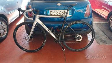 bic olympia kersi da corsa in carbonio taglia 54,5