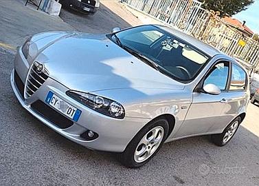 Alfa Romeo 147 jtdm 120cv "SCAMBI0 con BENZINA"