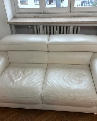 Divano in pelle bianco