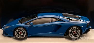 Modellino auto 1/18 Lamborghini Aventador S 2017
