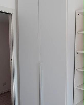 armadio bianco a due ante