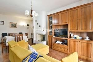 APPARTAMENTO CON 3 CAMERE E DOPPI SERVIZI !!