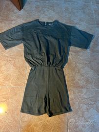 Tuta ZARA taglia S – comoda ed essenziale 🌿