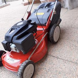 tagliaerba trazionata nuova proffesionale