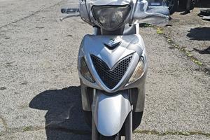 Suzuki SIXteen 150