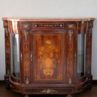 Credenza antica in legno intarsiato e marmo