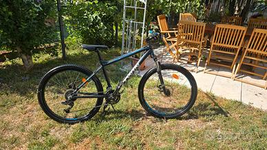 Bicicletta , taglia S .