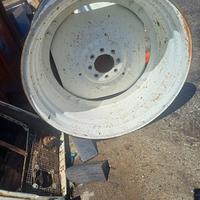 Prendo ricambi per Trattori , new holland TM 120
