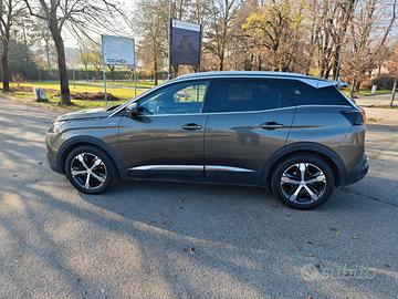 PEUGEOT 3008 GT line HDi 130 CV EAT8 full-optional