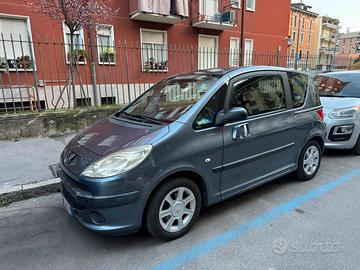 Peugeot 1007