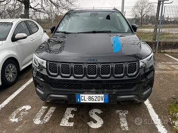 Anelli neri feritoie jeep compass dal 2022