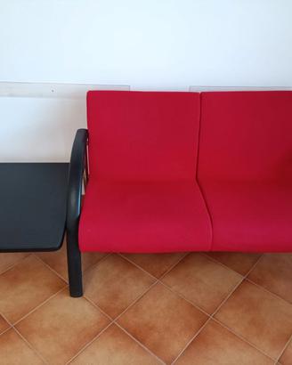divano ufficio ignifugo 2 posti+tav perfetto stato