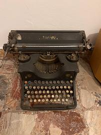 Macchina da scrivere Olivetti M40