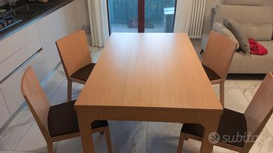 Tavolo rovere sbianc. 140 X 80 estendibile+ 4 sedi