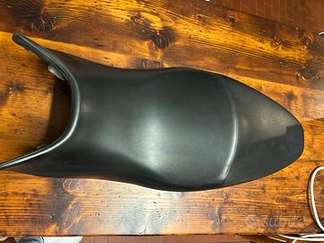 Sella Honda Hornet 2005