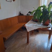 Tavolo e cassapanca