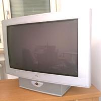 TV  LOEWE  Xelos