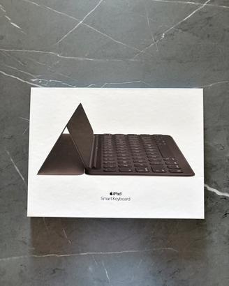 Apple Smart Keyboard iPad